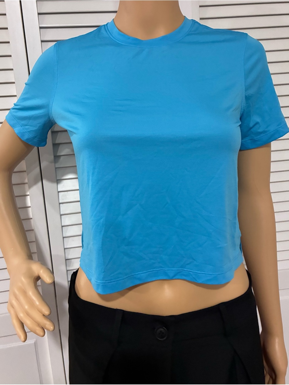 lululemon athletica Bright Turquoise Crop Tee
